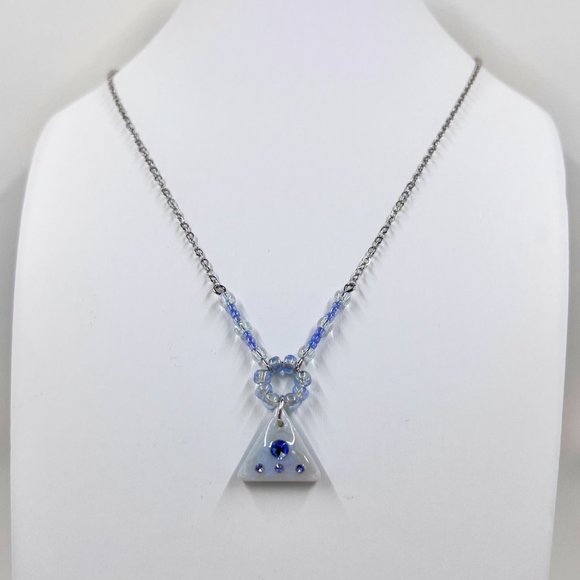 🎊HP🎊 New/Handcrafted - Iridescent Jeweled Pyramid AB Beaded “Y” Style Necklace - Picture 2 of 7